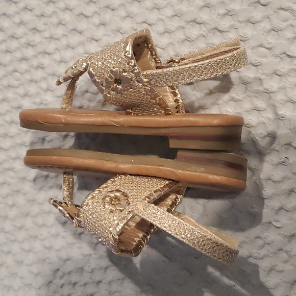 Toddler girl sandals! Size 4M - Picture 3 of 5